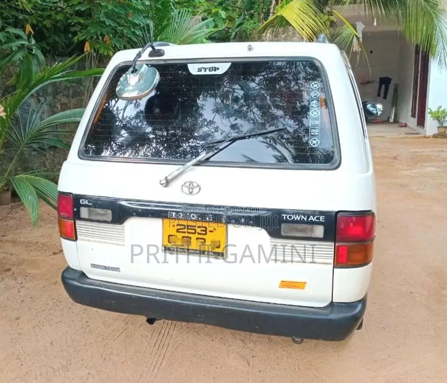 Toyota TownAce Lotto 1995 Van (Used)