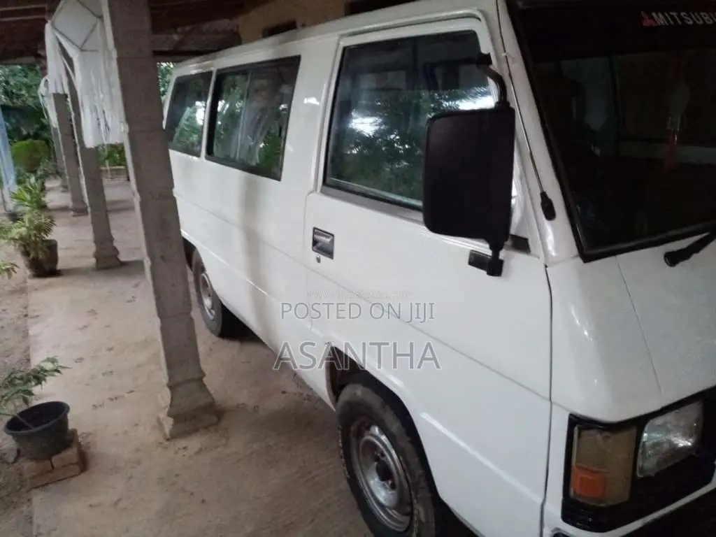 Mitsubishi L300 1983 Van (Used)