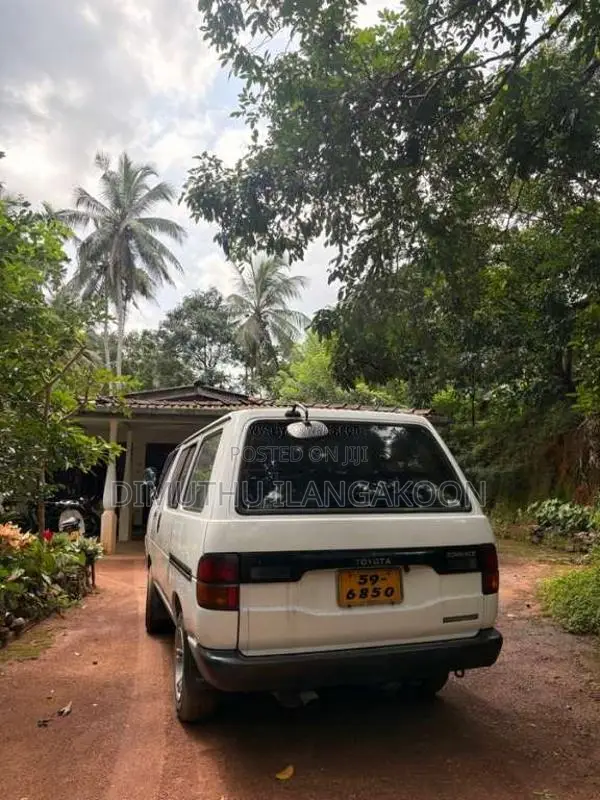 Toyota CR27 1993 Van (Used)