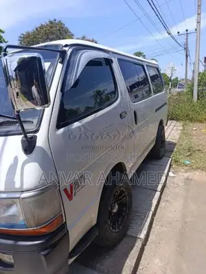 Toyota Toyota 1996 Van (Used)