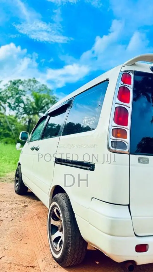 Toyota Townace Noah 1998 Van (Used)