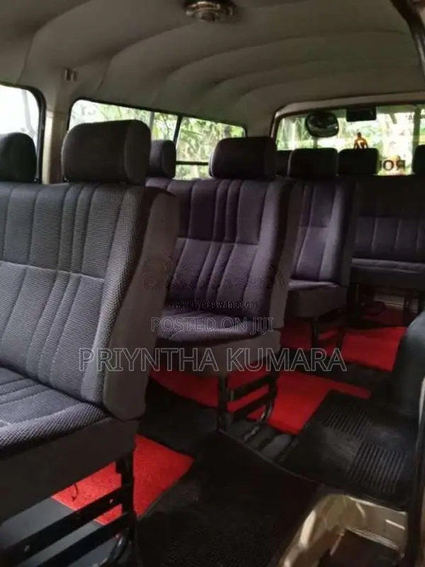Nissan Caravan 2002 Van (Used)
