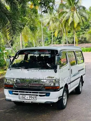 Toyota Dolphin 1997 Van (Used)
