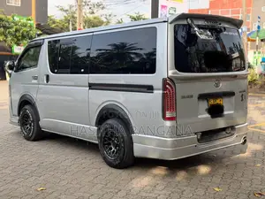 Toyota KDH 2007 Van (Used)