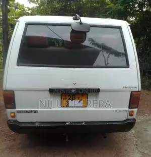 Mitsubishi L300 1982 Van (Used)