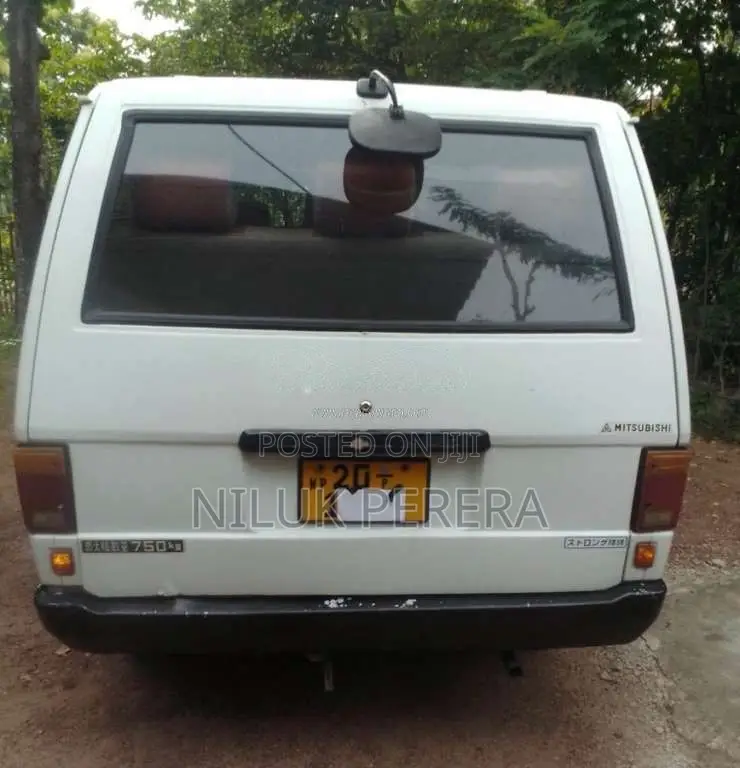 Mitsubishi L300 1982 Van (Used)