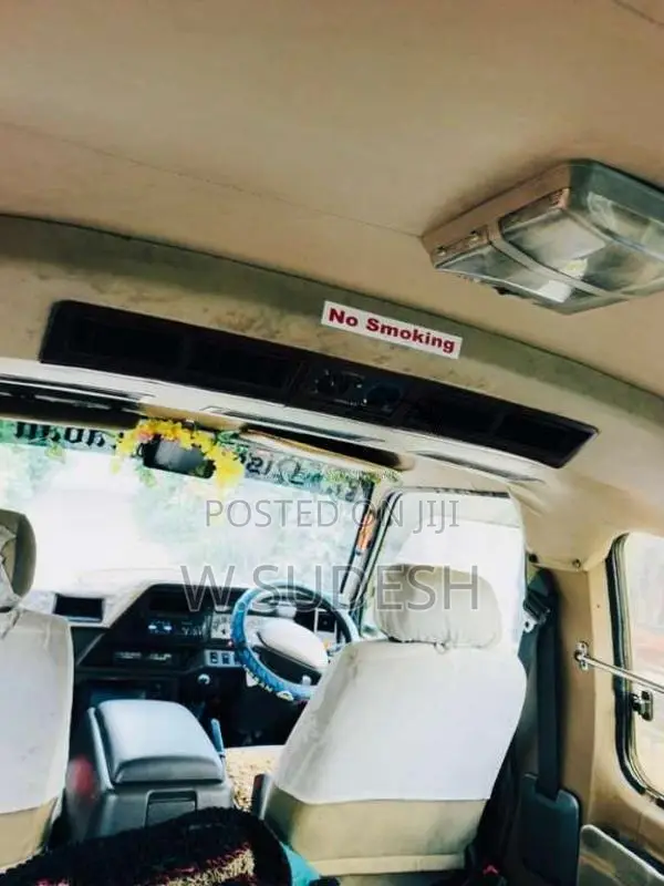 Nissan Caravan 1994 Van (Used)
