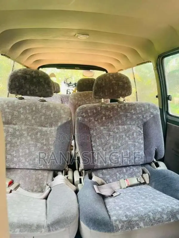 Toyota Dolphin 1995 Van (Used)