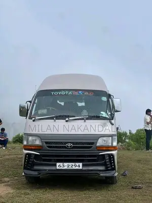 Toyota Dolphin High Roof 1999 Van (Used)