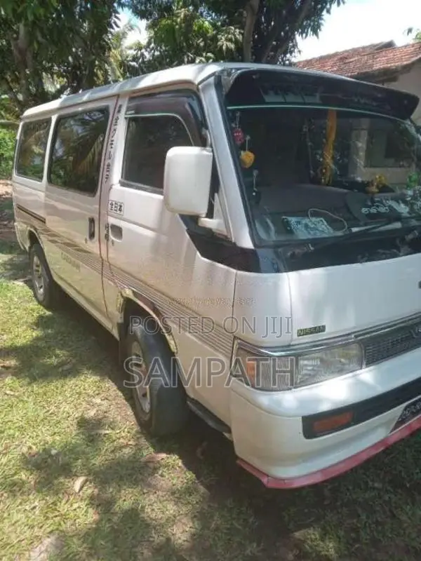 Nissan Caravan 1995 Van (Used)