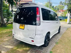 Toyota Noah Kr42 2002 Van (Used)