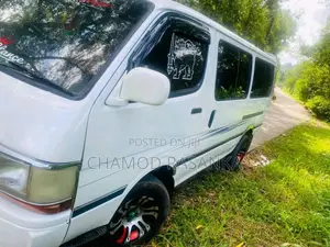 Toyota Dolphin LH113 1990 Van (Used)