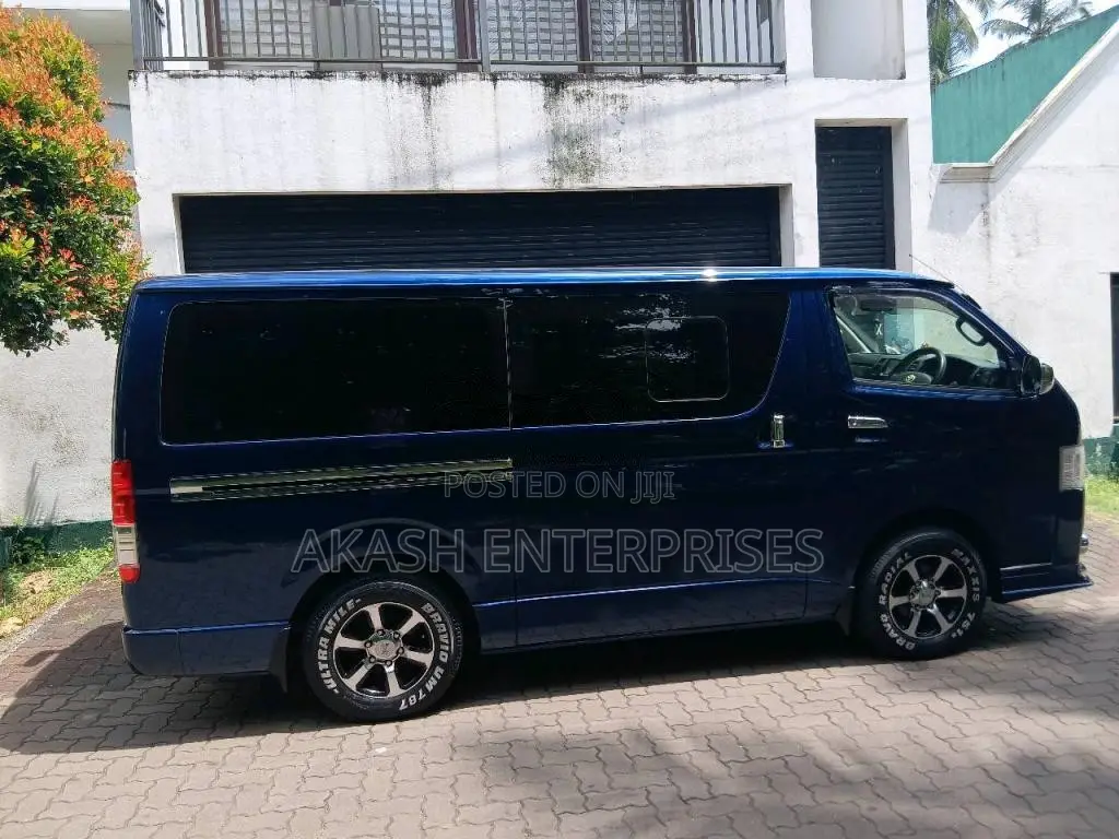 Toyota KDH 2015 Van (Used)