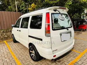 Toyota Noah 1998 Van (Used)