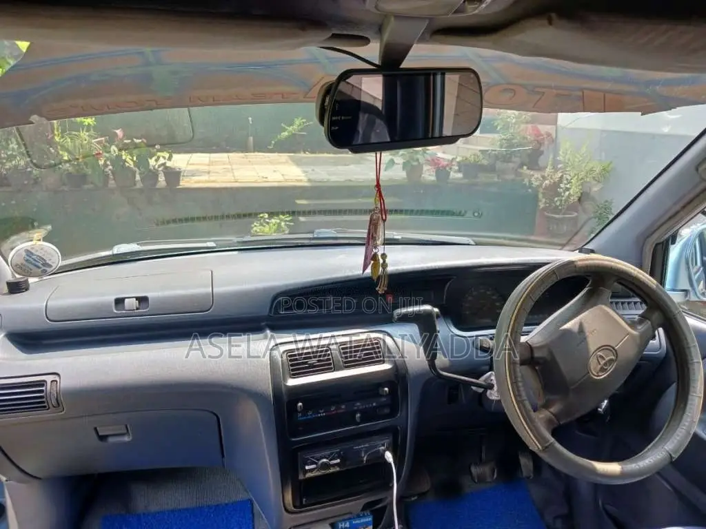 Toyota TownAce Noah 1998 Van (Used)