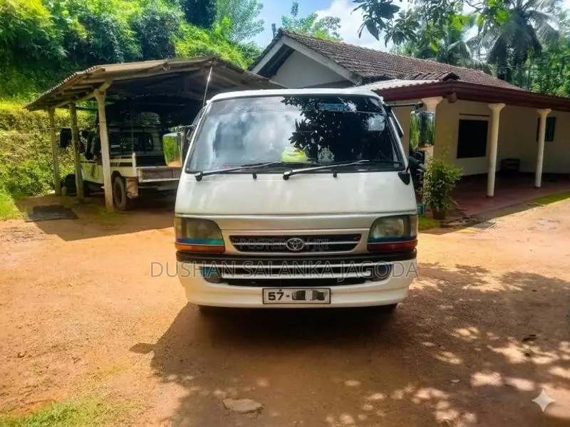 Toyota DOLPHIN HIACE LH113 LONG 1992 Van (Used)
