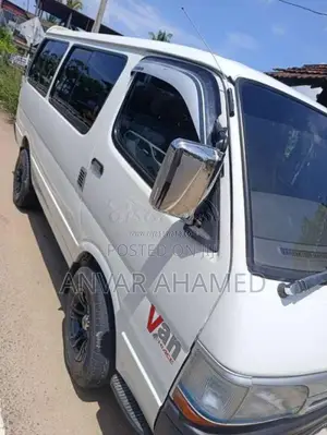 Toyota Toyota 1996 Van (Used)