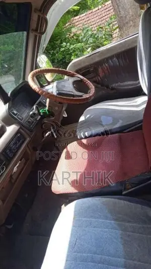 Isuzu Fargo 1989 Van (Used)