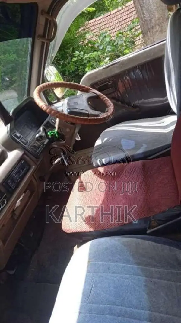 Isuzu Fargo 1989 Van (Used)