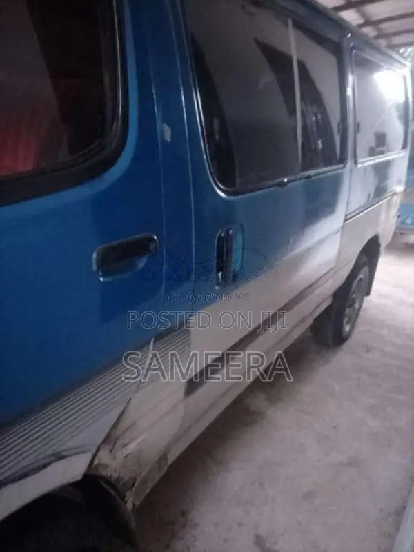 Toyota LH119 1991 Van (Used)