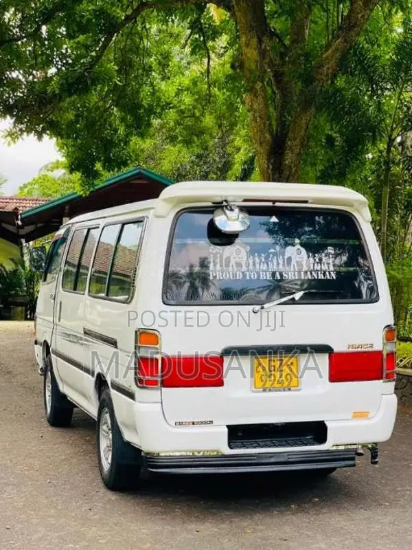 Toyota Dolphin 1997 Van (Used)