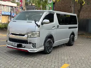 Toyota KDH 2007 Van (Used)
