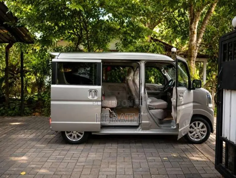 Suzuki Every Wagon Pz 2025 Van (Used)