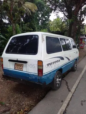Toyota LiteAce 1982 Van (Used)