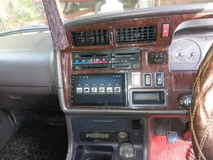 Toyota Hiace 2002 Van (Used)