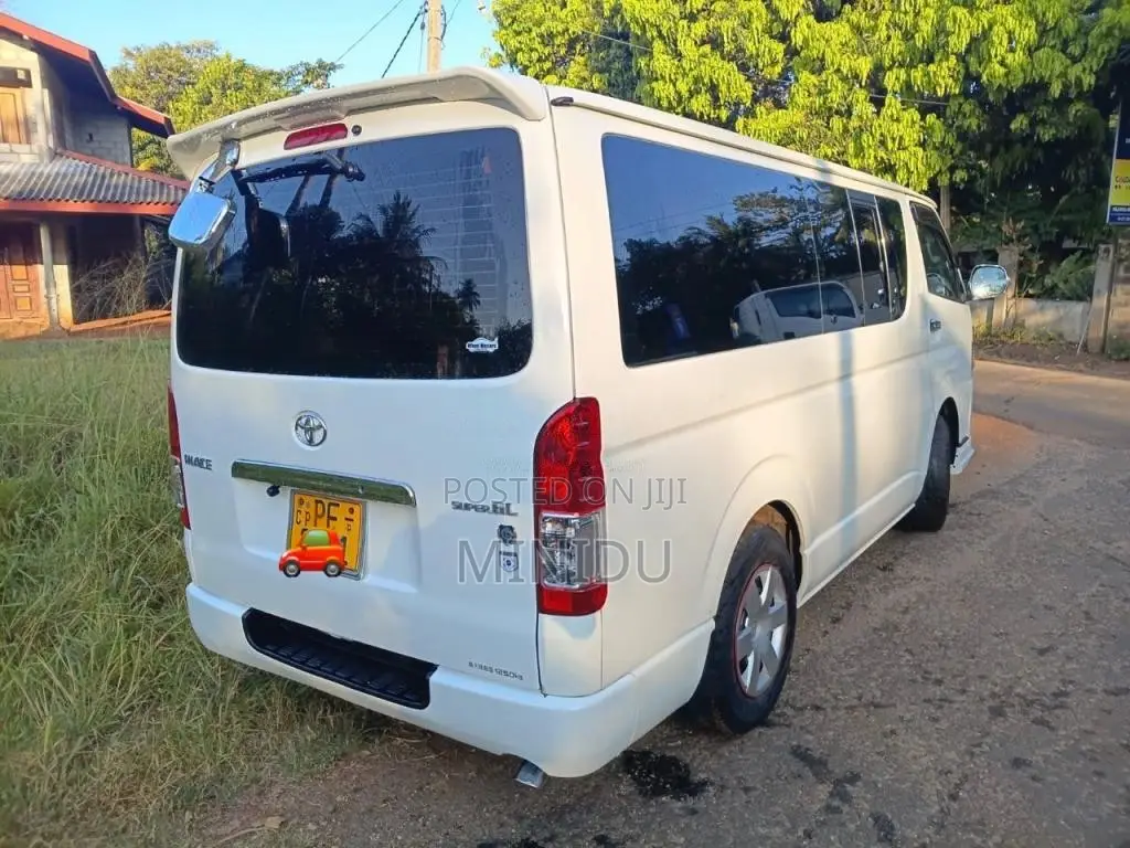 Toyota KDH TRH 2011 Van (Used)