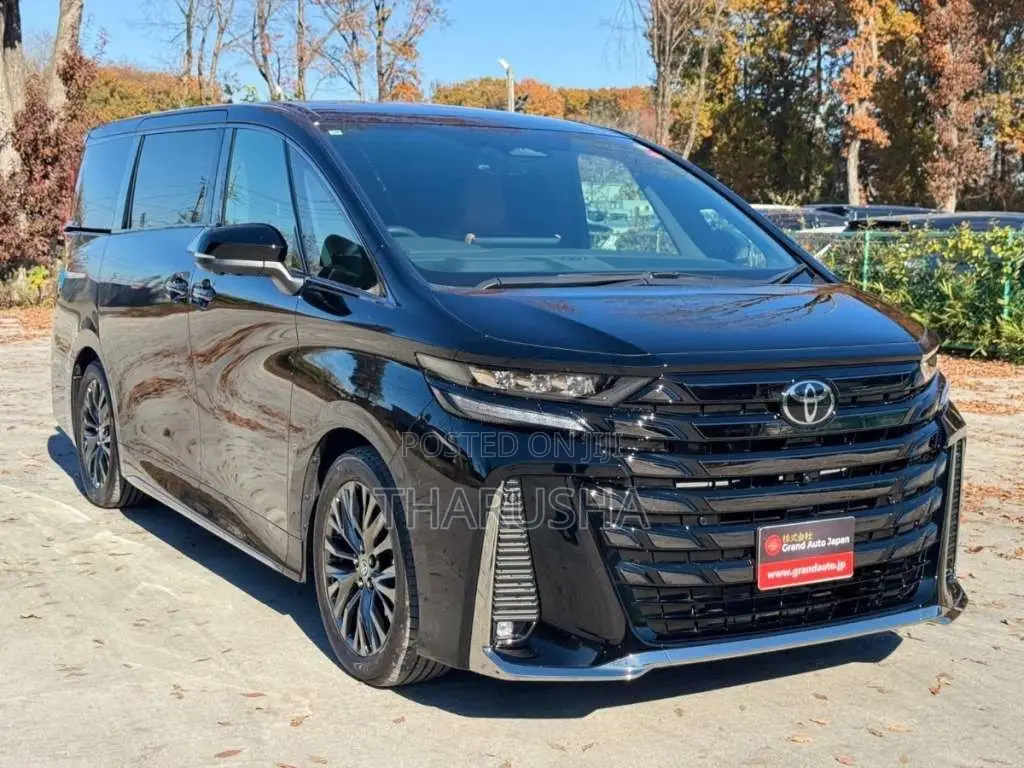 Toyota Vellfire 2025 Van (Used)