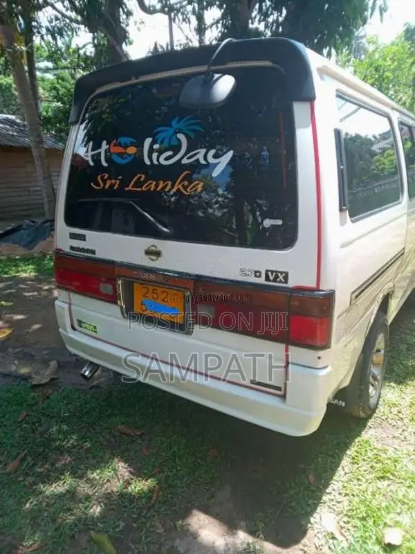 Nissan Caravan 1995 Van (Used)