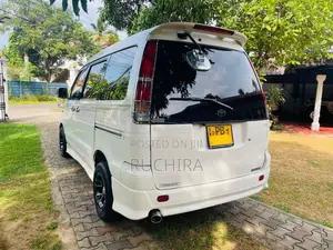 Toyota Noah Kr42 2002 Van (Used)