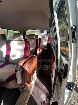 Toyota HIACE 1988 Van (Used)