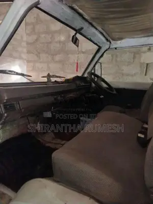 Mitsubishi L300 1982 Van (Used)