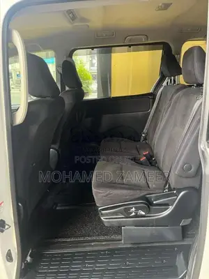 Toyota Voxy 2014 Van (Used)