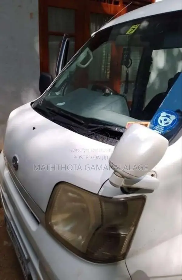 Daihatsu Hijet 2011 Van (Used)