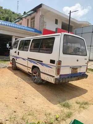 Toyota Hiace 1983 Van (Used)