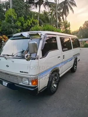 Nissan Caravan 1990 Van (Used)