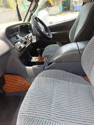 Toyota Toyota 1996 Van (Used)