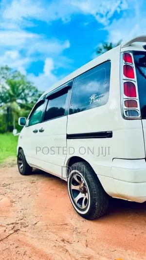Toyota Townace Noah 1998 Van (Used)