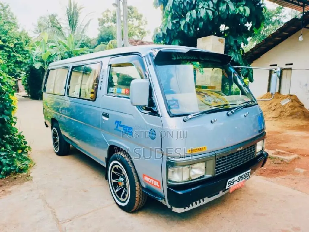 Nissan Caravan 1994 Van (Used)