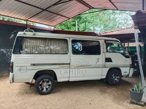 Nissan Caravan 1994 Van (Used)