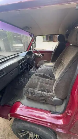 Mitsubishi Delica 1983 Van (Used)