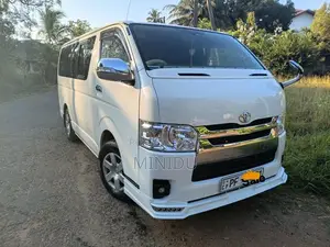 Toyota KDH TRH 2011 Van (Used)