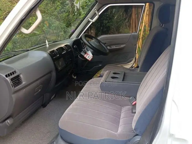 Nissan Vanette 2006 Van (Used)