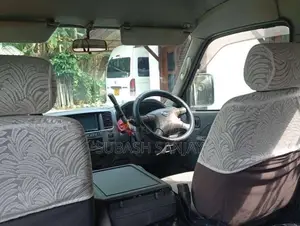 Nissan Caravan 2003 Van (Used)
