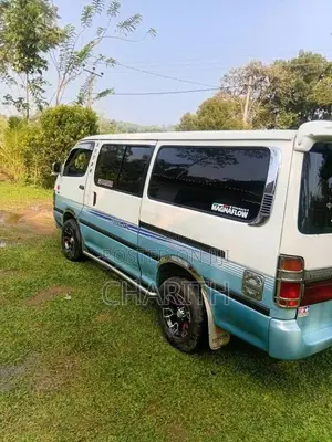 Toyota Dolphin 1997 Van (Used)