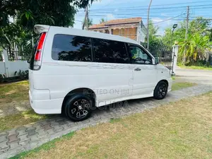 Toyota Noah Kr42 2002 Van (Used)