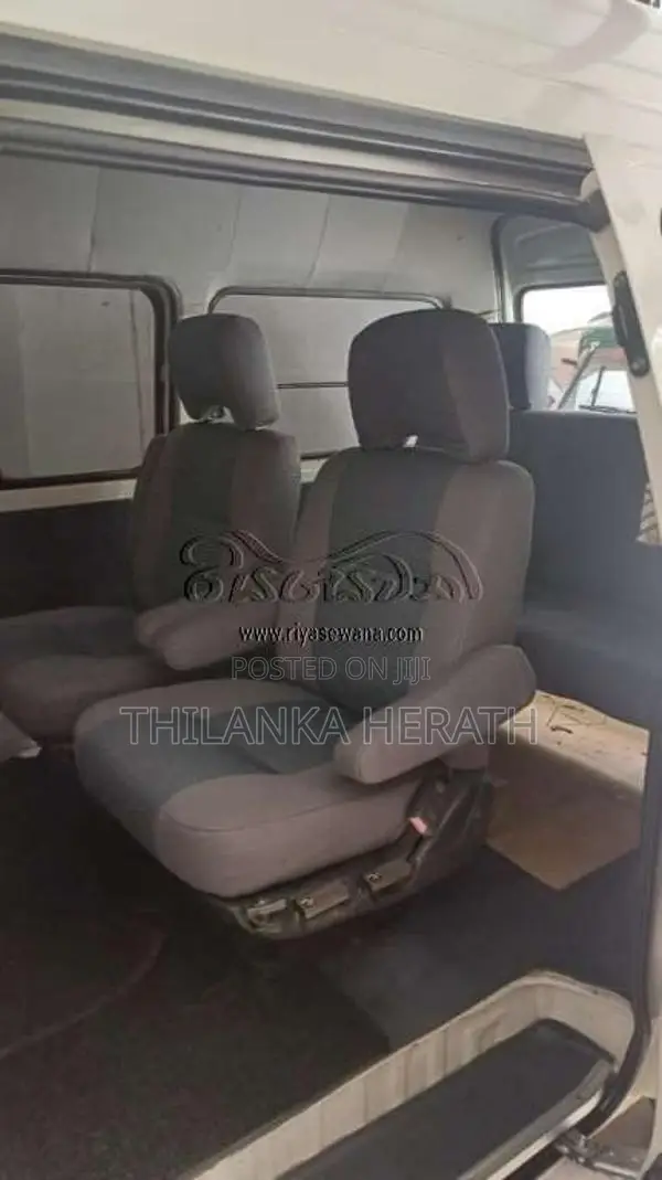 Toyota Lotto 1995 Van (Used)